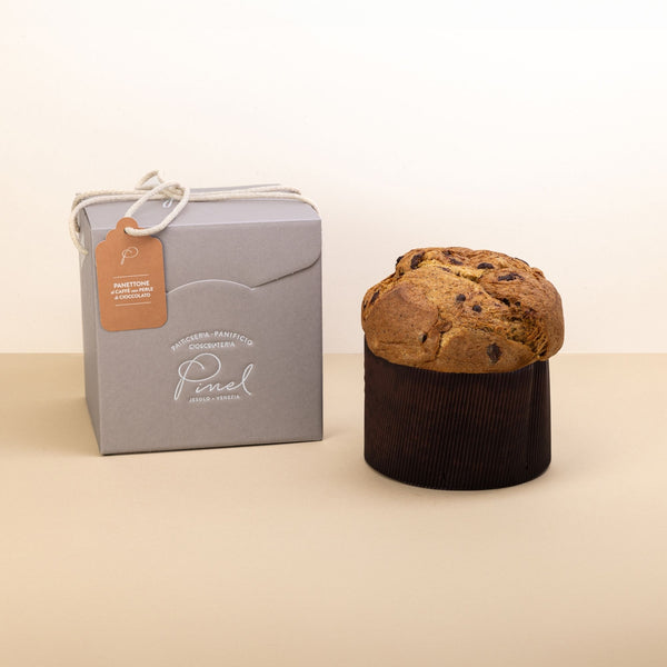 Panettone al caffè e perle di cioccolato