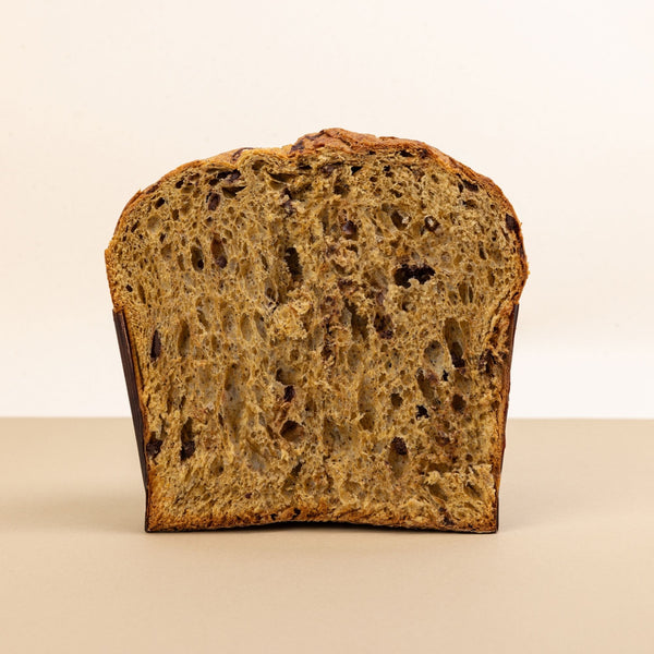 Panettone al caffè e perle di cioccolato